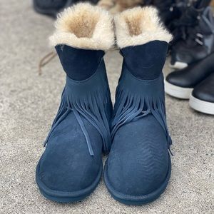 Navy koolaburra fringe boots